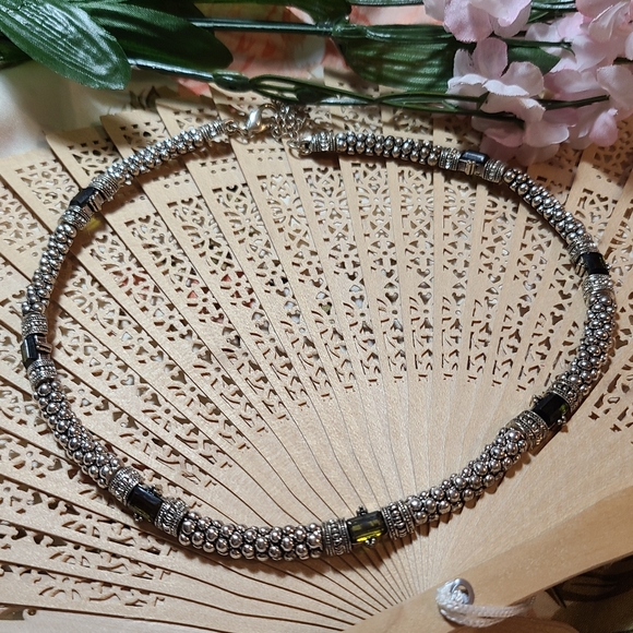 Runway Necklace for sale today - Picture 4 of 11